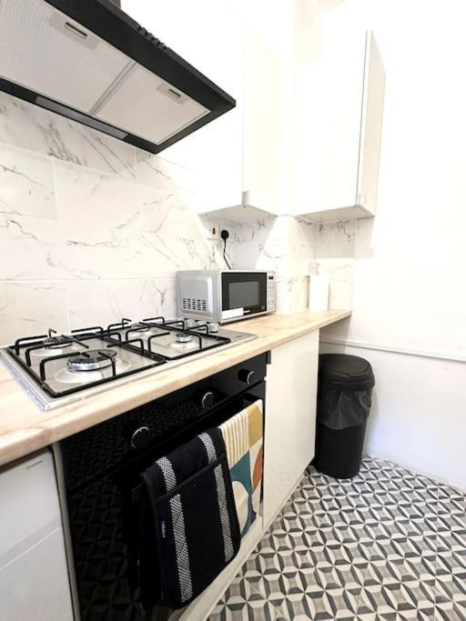 Quirky 3 Bedroom Flat In Shoreditch Appartamento *